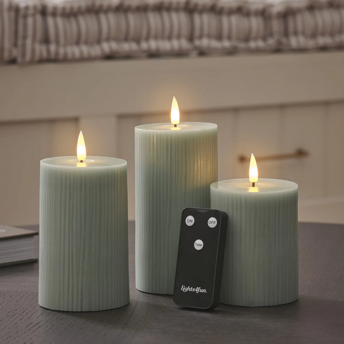 3er Set TruGlow® LED-Stumpenkerzen salbeigrün