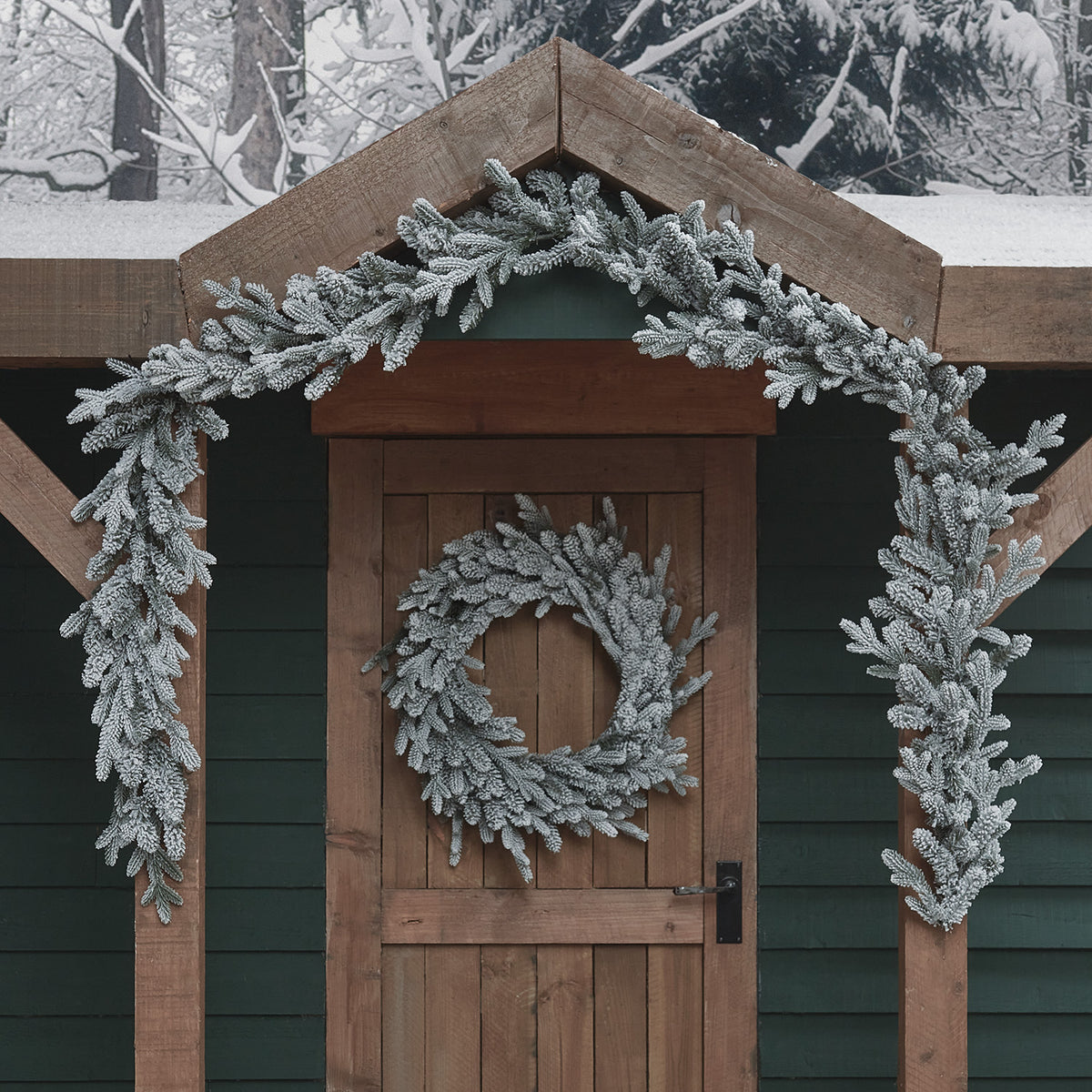 60cm verschneiter Outdoor-Kranz und 2m Weihnachtsgirlande mit Beleuchtung