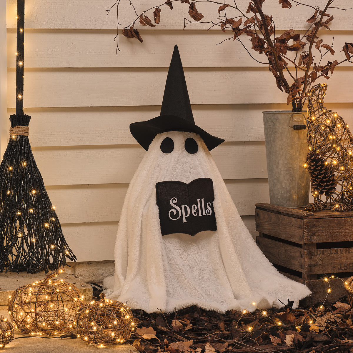 2er Set LED-Halloween-Deko für außen mit Wanda Hexengeist & Hexenbesen unbeleuchteter Geist