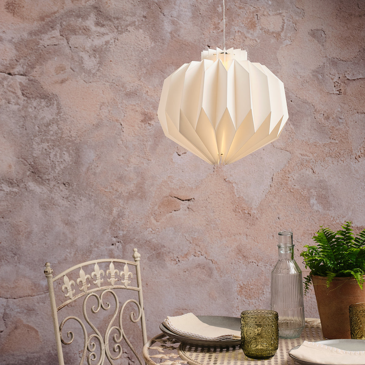 Batteriebetriebene LED-Papier-Pendelleuchte Shrewsbury in Warmweiß