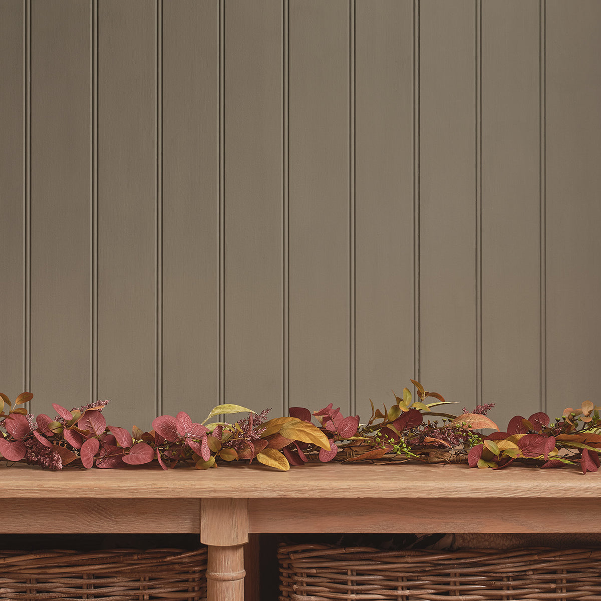 Herbstdeko-Set aus beleuchtetem Kranz & Girlande mit Laub