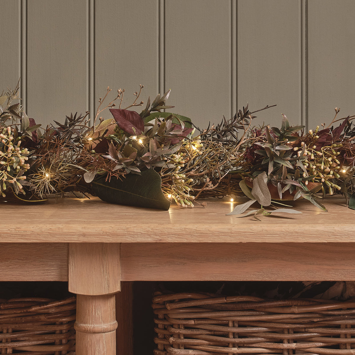 2m Herbst- und Wintergirlande mit Beleuchtung