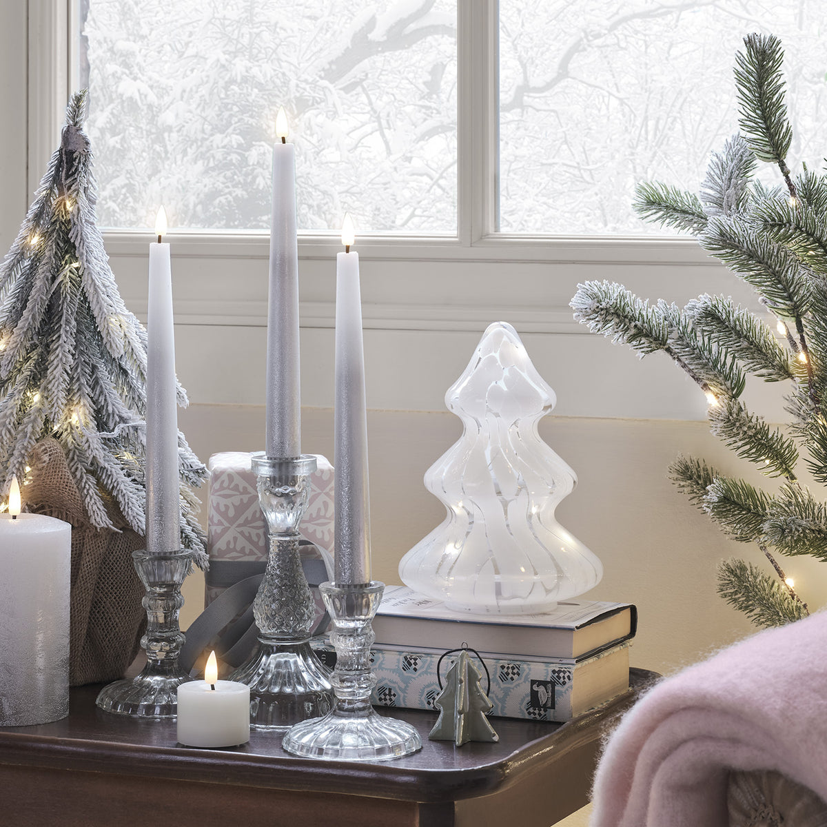LED Glas Tannenbaum weiß gefleckt