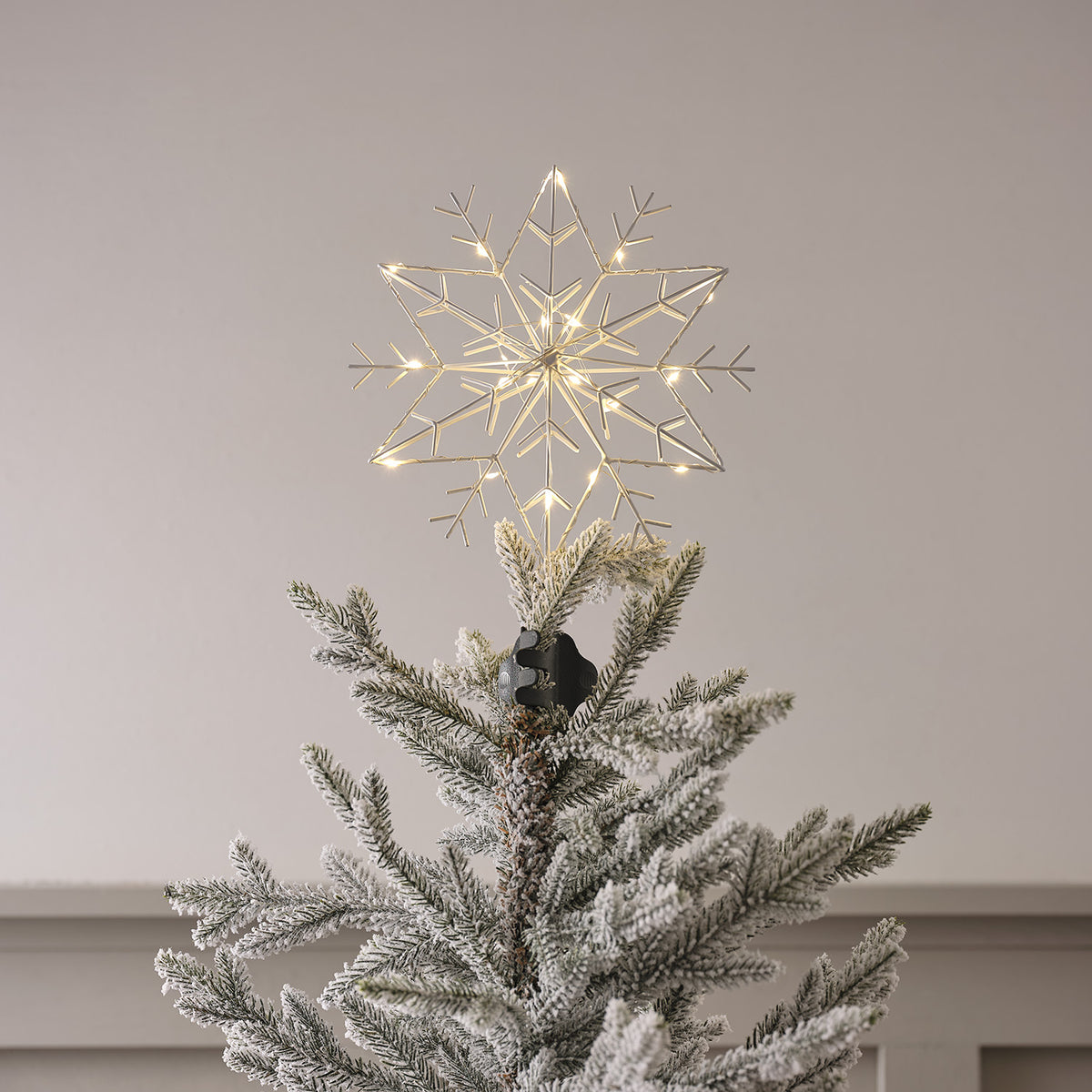 LED Metall Schneeflocke Weihnachtsbaumspitze weiß