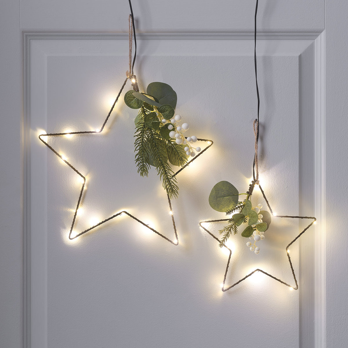 2er Set LED-Sterne mit Blättern zum Aufhängen
