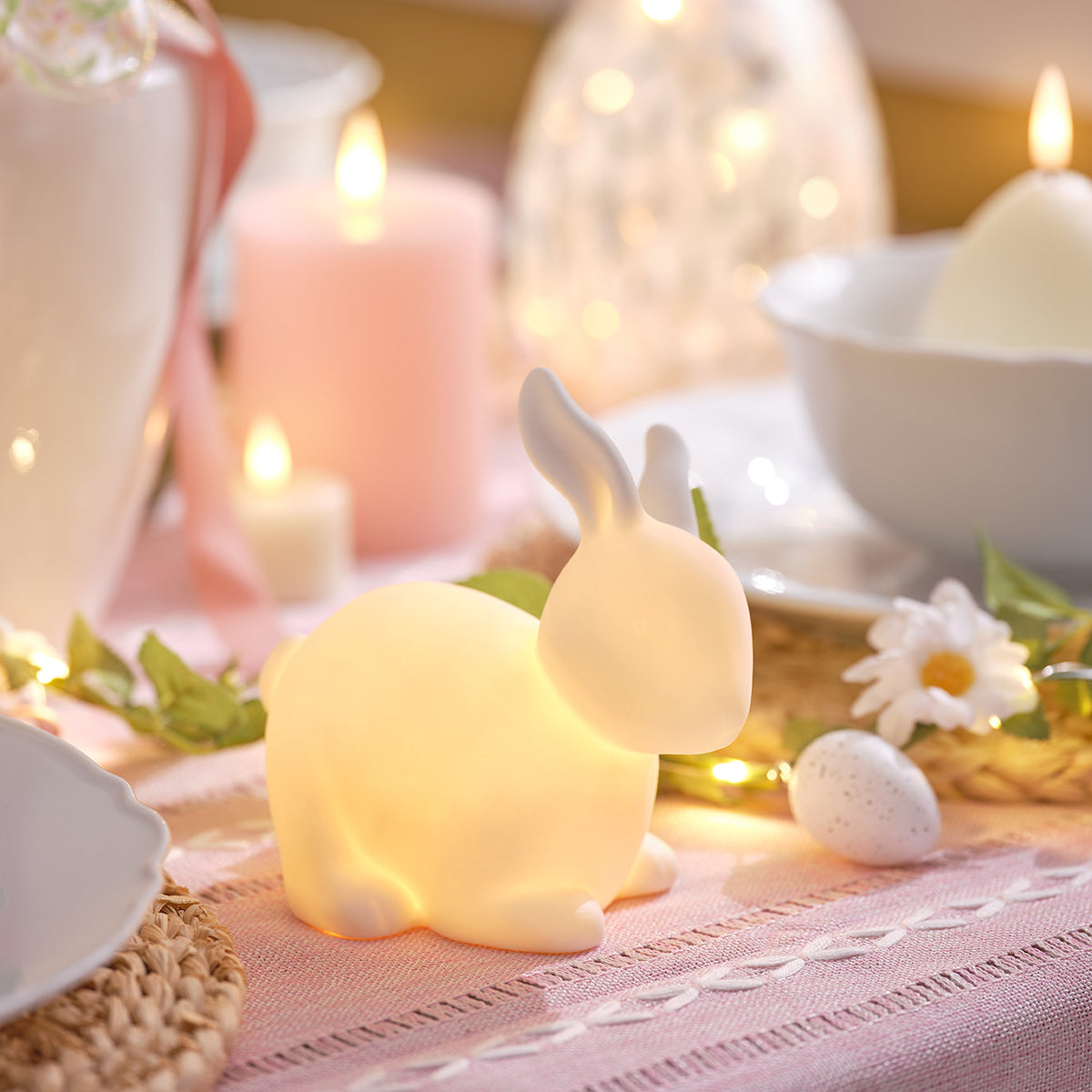 2er Set LED-Osterhasen aus Porzellan mit Timer