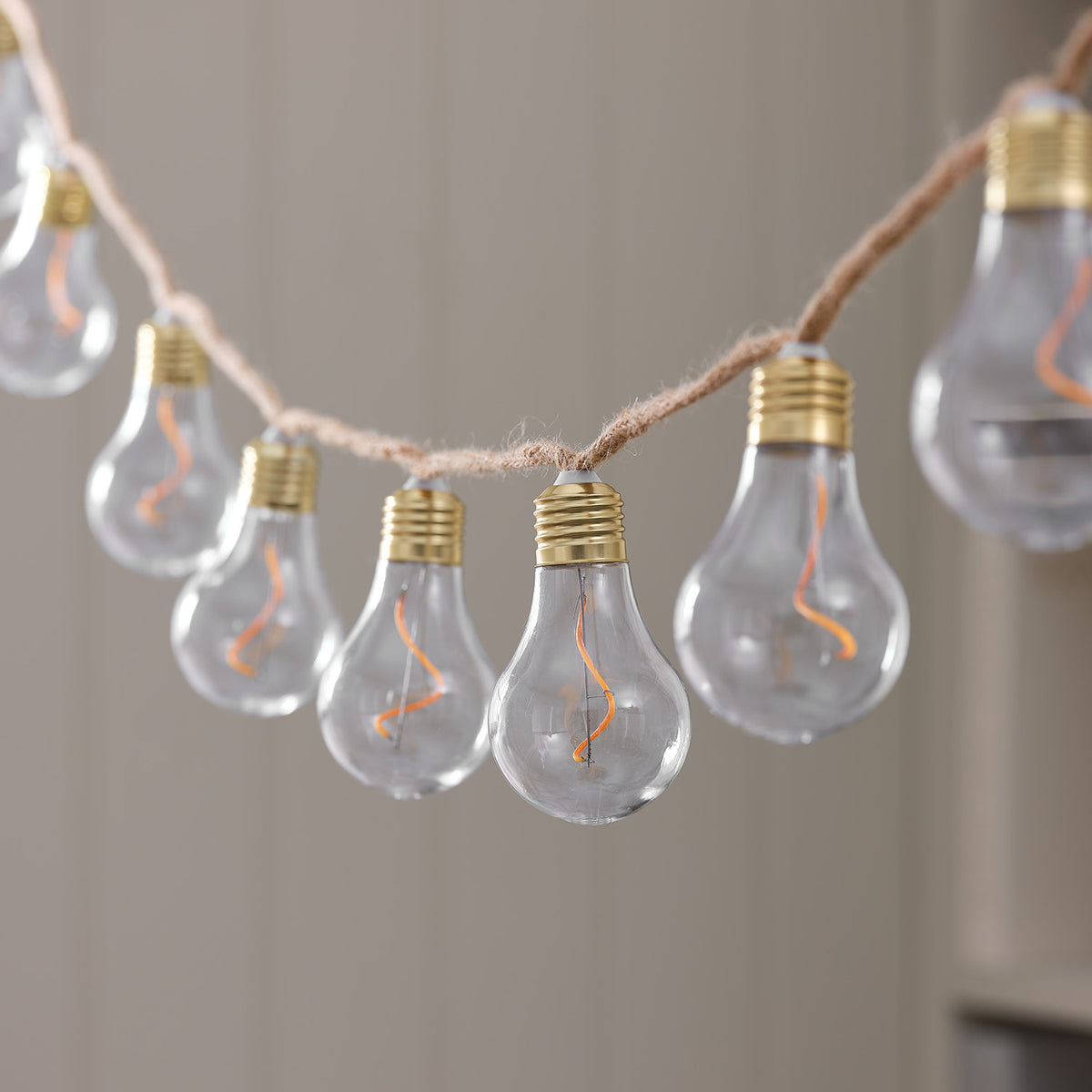 10er transparente Glühbirnen-LED-Lichterkette auf Naturseil mit Timer