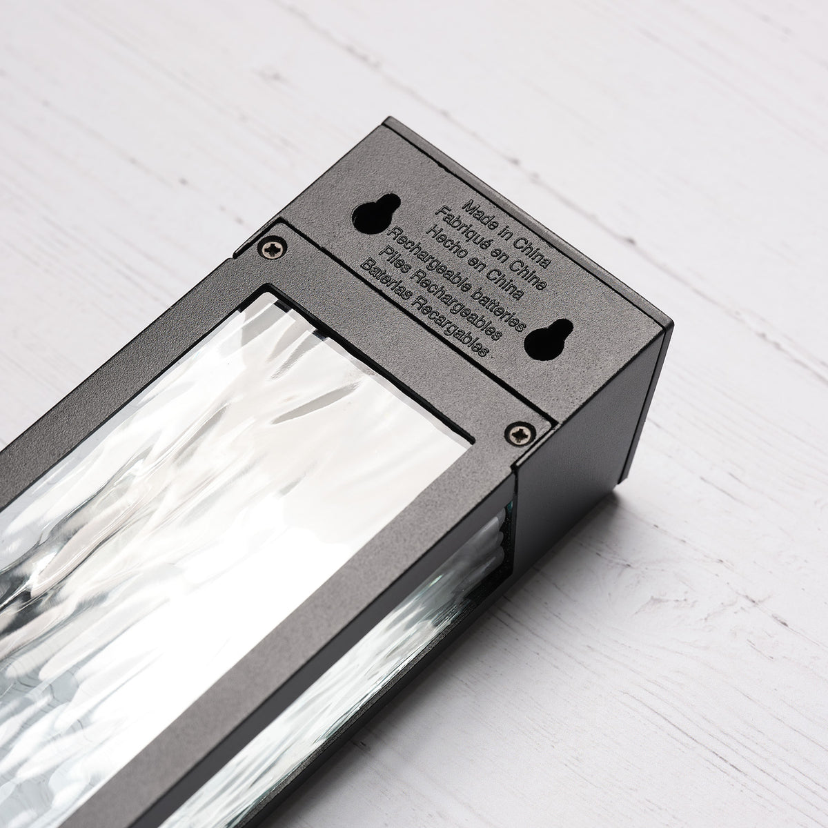 LED Solar Wandleuchte aus Glas schwarz