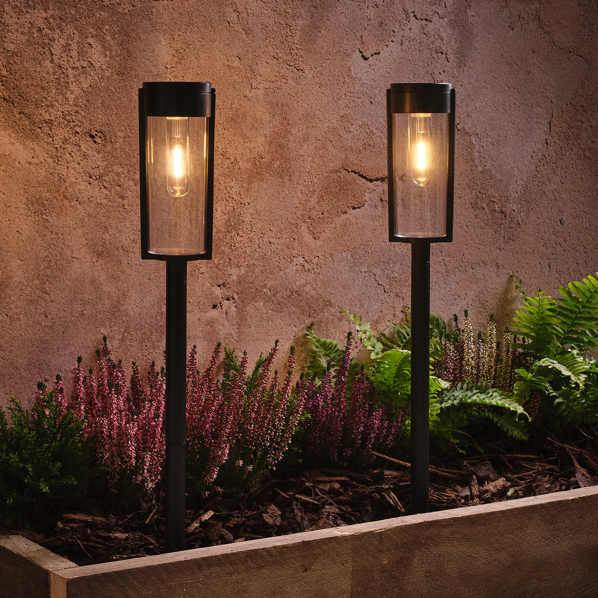 2er Set Solar-Wegeleuchten Wilton mit warmweißer LED