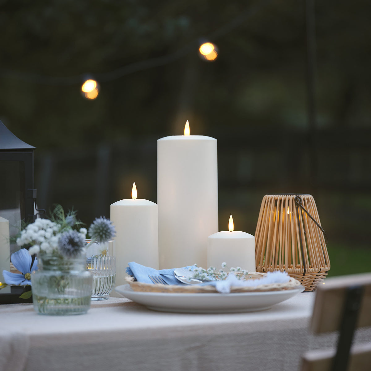 Hygge Solar-Laterne in Rattanoptik mit warmweißer LED