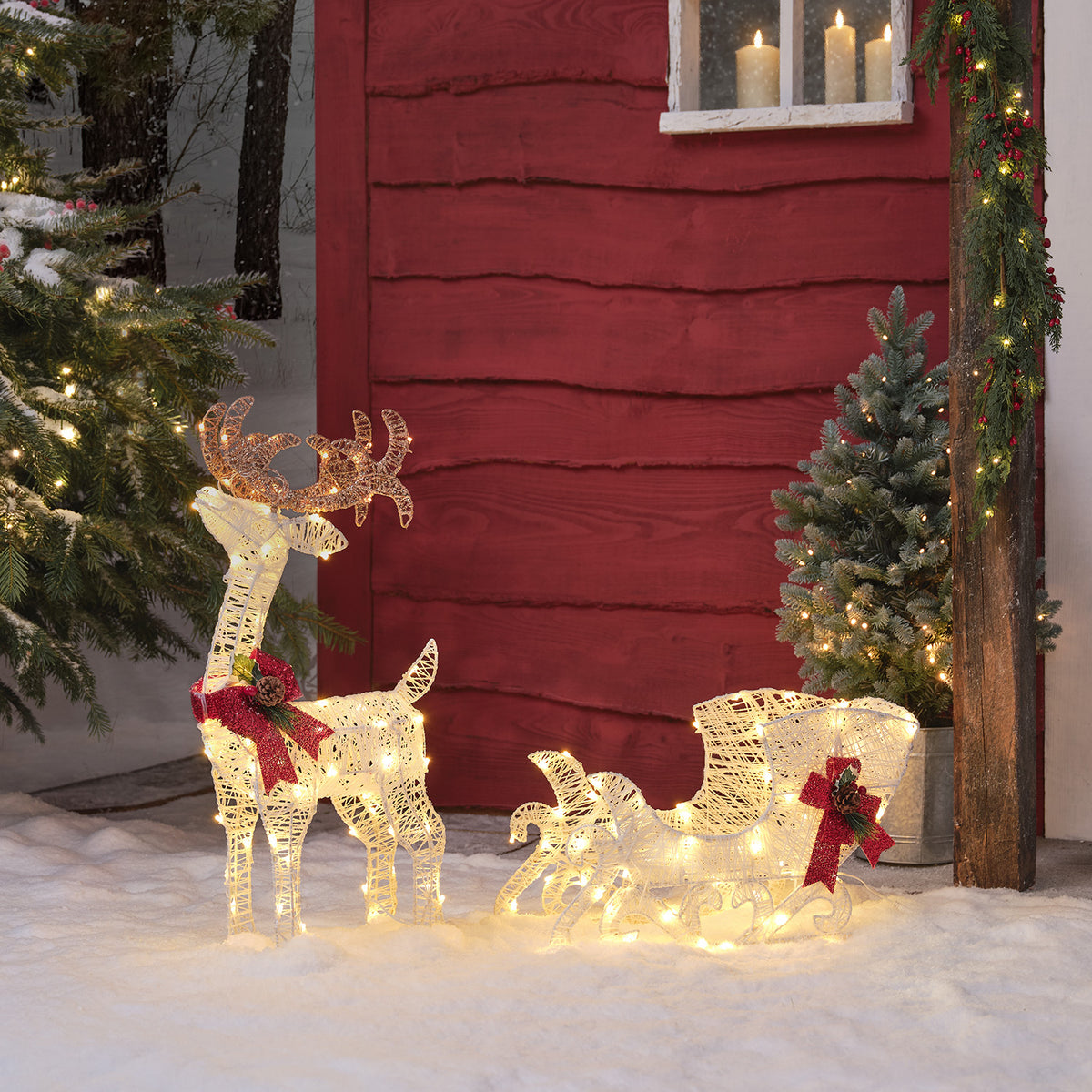 Harewood LED Rentier mit Schlitten