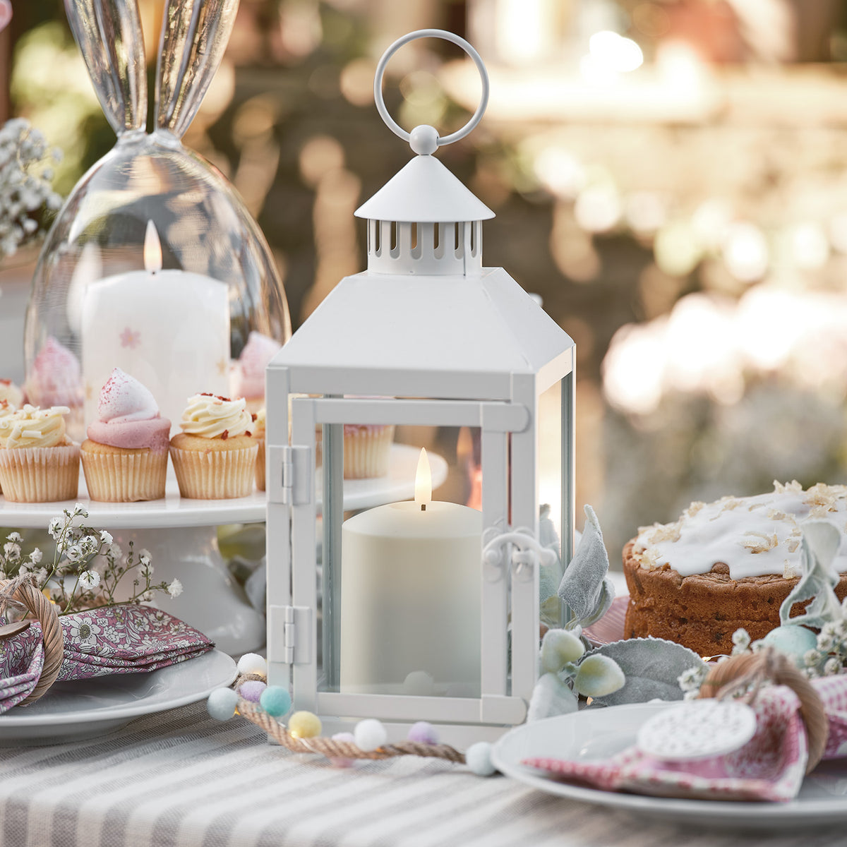 2er Set Perth Metall Laternen weiß mit TruGlow® Outdoor Kerzen mit Fernbedienung