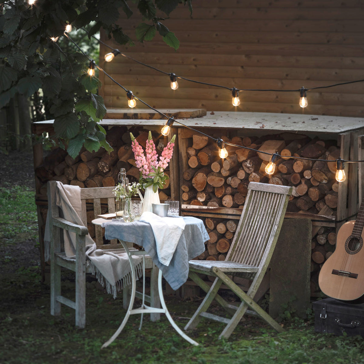 Ultimate Connect 80m 160er LED Lichterkette Glühbirnen warmweiß koppelbar schwarzes Kabel
