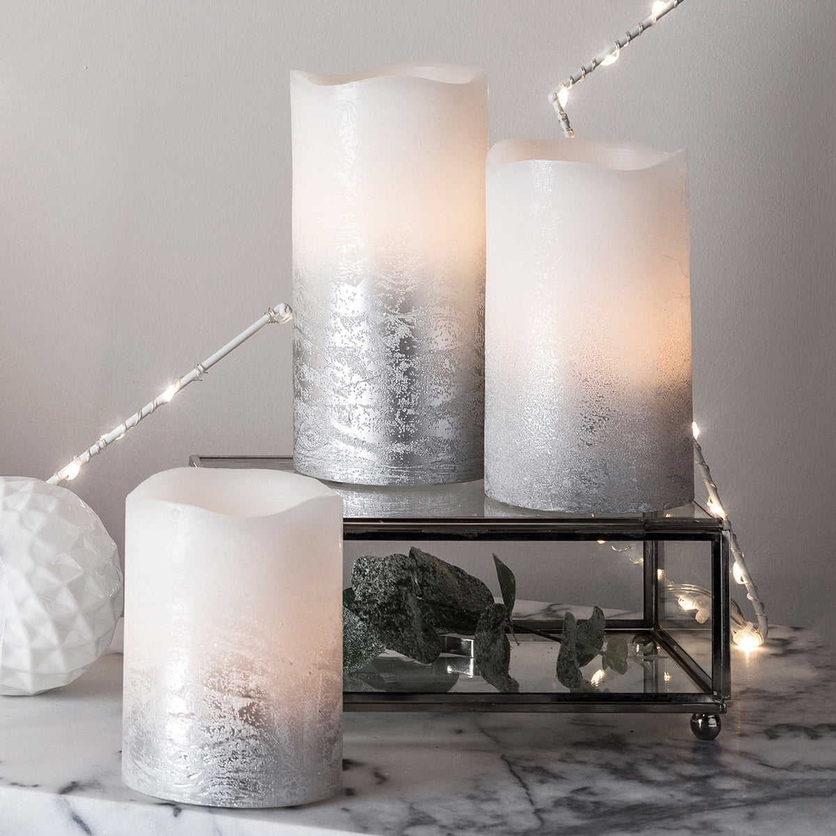 3er Set LED Echtwachs Kerzen flackernd warmweiß silber
