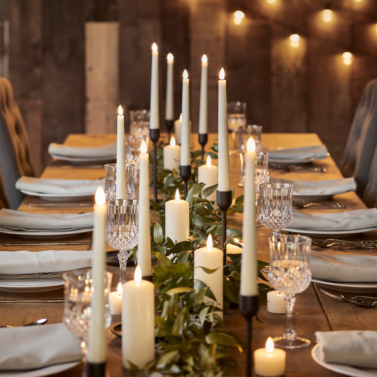 4er Set TruGlow® LED Stabkerzen Echtwachs mit Fernbedienung