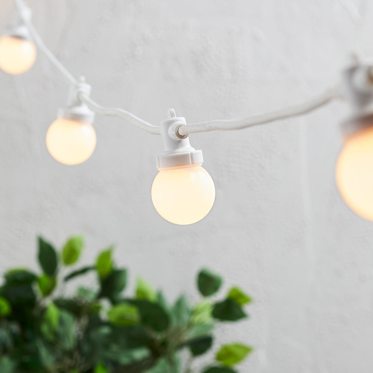 Pro Connect 75m 150er Party Lichterkette warmweiß koppelbar weißes Kabel